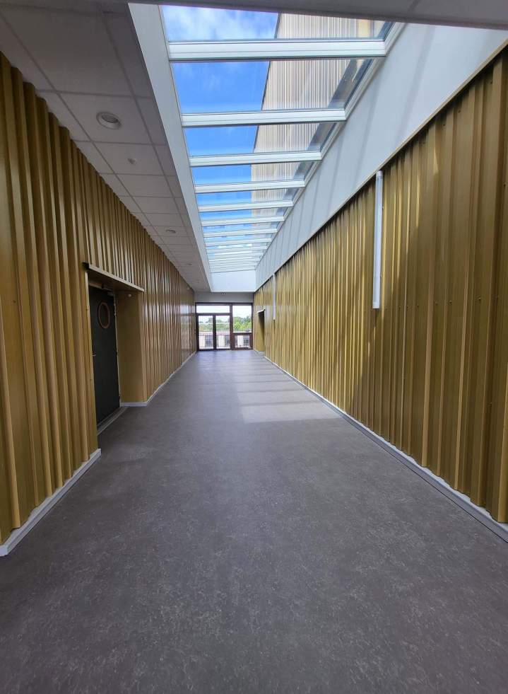 Revêtement sol de couloir de lycée Montauban
